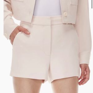 NWOT Wilfred shorts size 00
